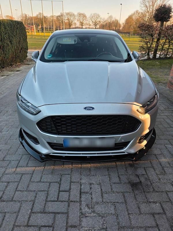 Gebraucht Ford Mondeo 179 PS (131 kW) 2014 Silber Limousine
