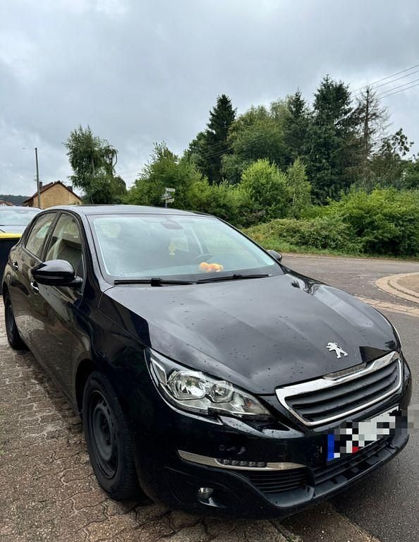 Schwarz Gebraucht 2015 Peugeot 308 Access Limousine | 6.100 € (Guter Preis) - Bild 1/4