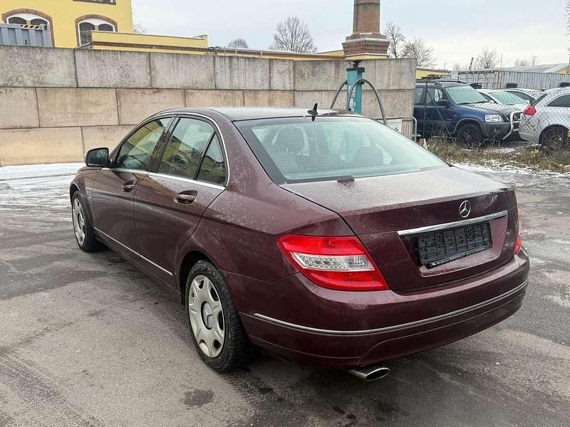 Gebraucht Mercedes C180 Elegance 156 PS (114 kW) 2007 Rot Limousine