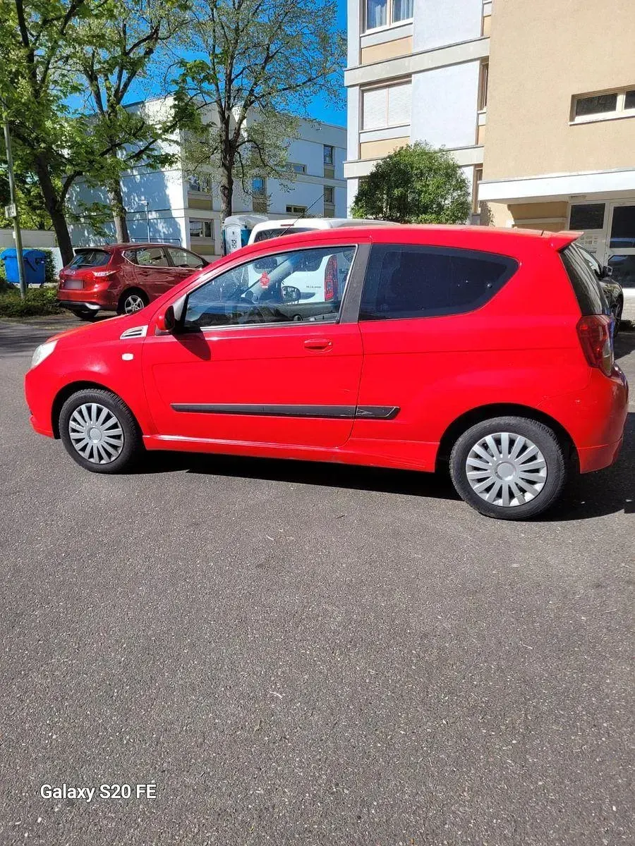 Używany Chevrolet Aveo LT 101 KM (74 kW) 2009 Czerwony Sedan/Limuzyna