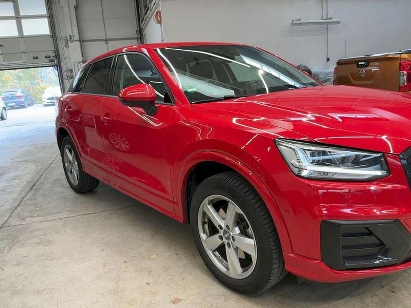 Używany Audi Q2 116 KM (85 kW) 2017 Czerwony SUV
