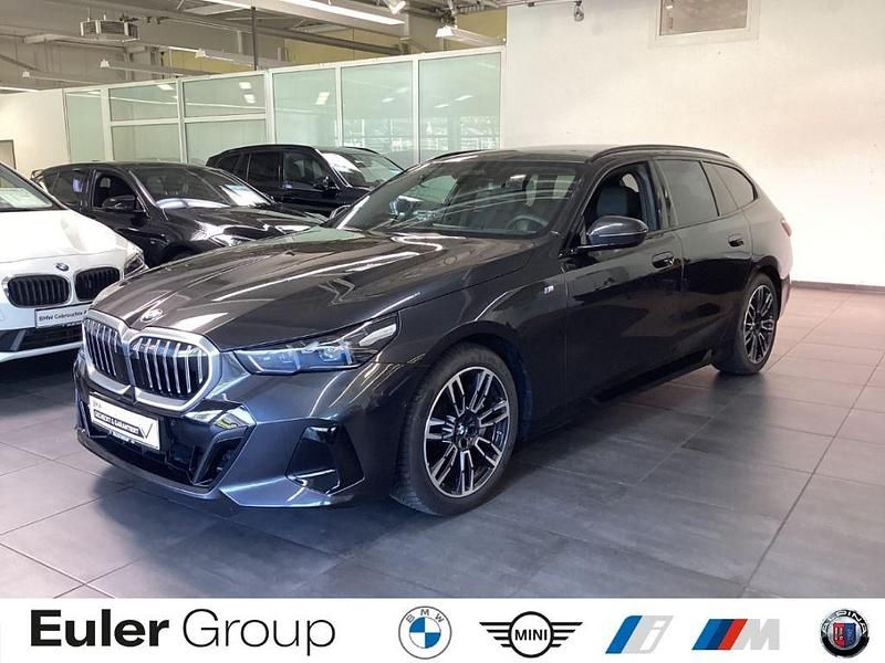 Grau Gebraucht 2024 BMW 540 M Sport Limousine | 65.489 € - Bild 1/4