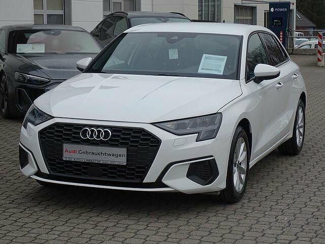 Gebraucht Audi A3 110 PS (80 kW) 2023 Weiß Limousine