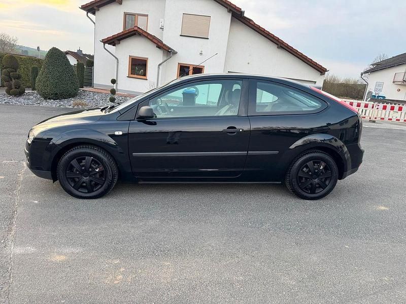 Gebraucht Ford Focus Fun X 116 PS (85 kW) 2006 Schwarz Limousine