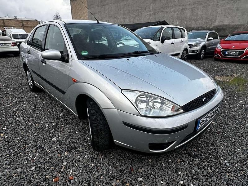 Gebraucht Ford Focus Trend 101 PS (74 kW) 2003 Grau Limousine