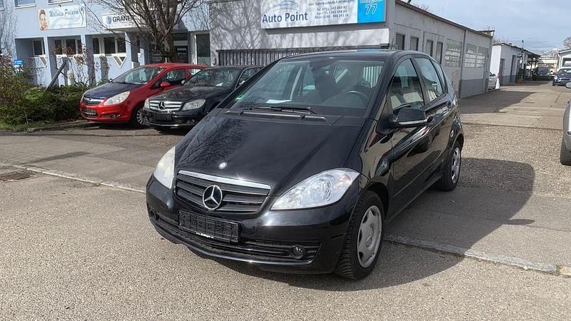 Gebraucht Mercedes A180 116 PS (85 kW) 2010 Schwarz Limousine