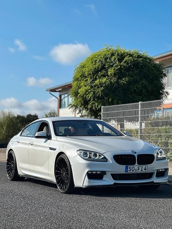 Weiß Gebraucht 2014 BMW 650 Shadowline Coupé | 39.990 € - Bild 1/4