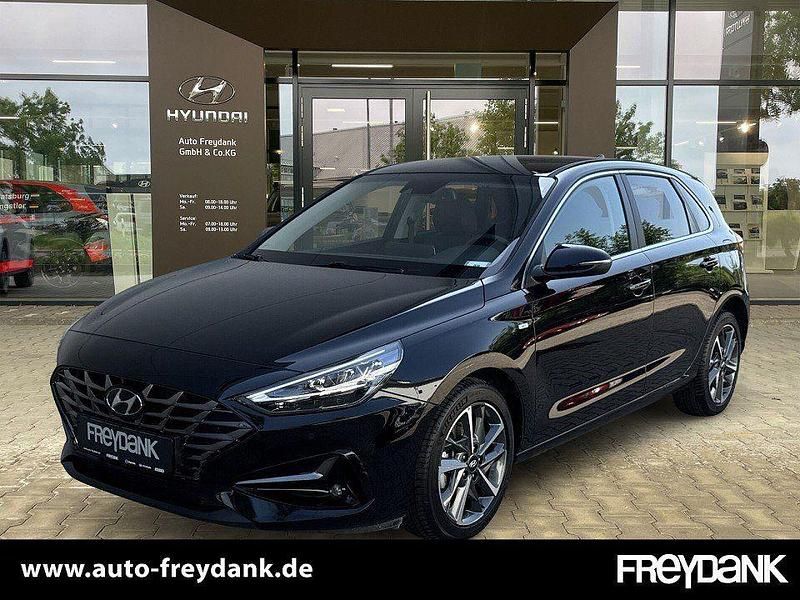 Phantom black Gebraucht 2022 Hyundai i30 Prime Limousine | 21.999 € (Fairer Preis) - Bild 1/4