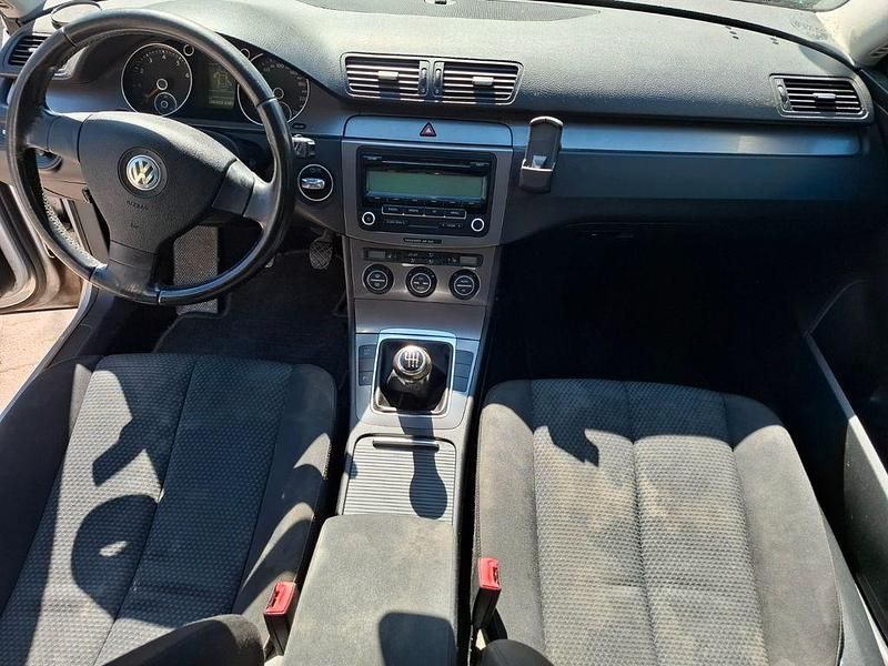 Gebraucht VW Passat Trendline 122 PS (89 kW) 2009 Silber Kombi