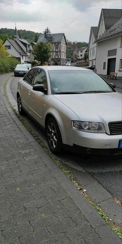 Silber Gebraucht 2002 Audi A4 Limousine | 1.800 € (Guter Preis) - Bild 1/4