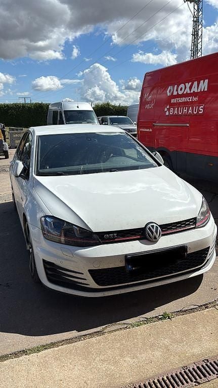 Weiß Gebraucht 2014 VW Golf VII GTI Limousine | 16.000 € (Fairer Preis) - Bild 1/4