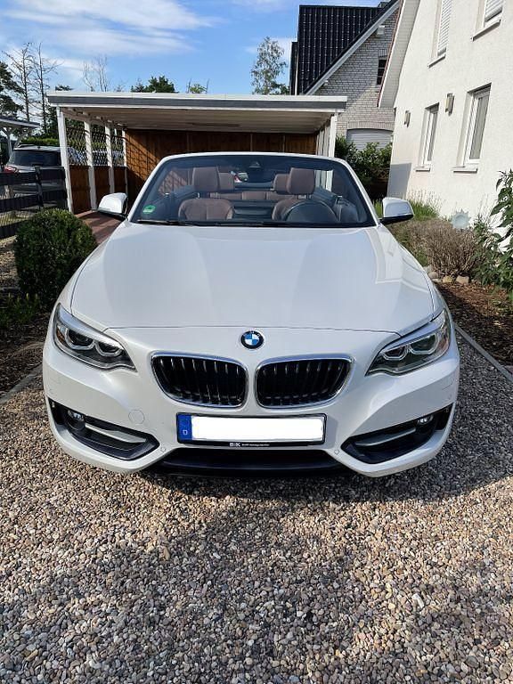 Weiß Gebraucht 2017 BMW 230 Sport Line Cabrio | 27.500 € (Fairer Preis) - Bild 1/4