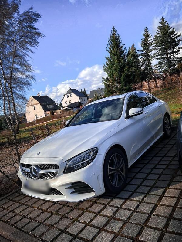 Weiß Gebraucht 2021 Mercedes C300 AMG Limousine | 36.500 € (Guter Preis) - Bild 1/4