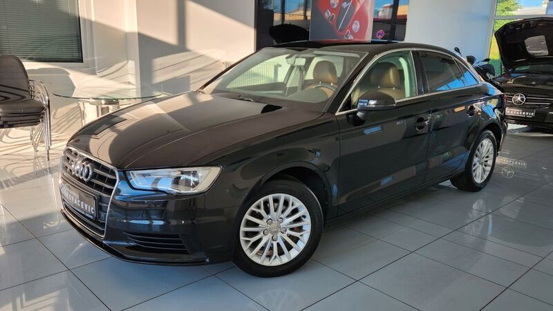 Schwarz Gebraucht 2016 Audi A3 Ambiente Limousine | 12.495 € (Fairer Preis) - Bild 1/4