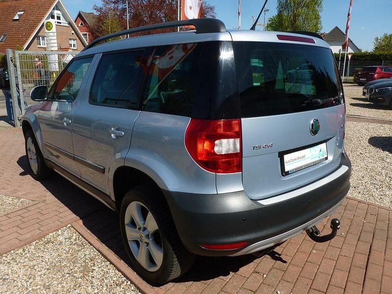 Second-hand Skoda Yeti 152 CP (111 kW) 2012 Albastru SUV