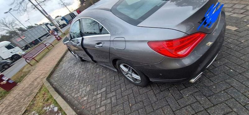Gebraucht Mercedes CLA180 122 PS (89 kW) 2015 Grau Limousine