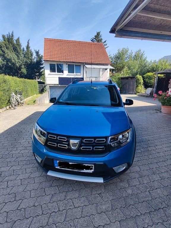Blau Gebraucht 2019 Dacia Sandero Prestige Kleinwagen | 10.600 € (Fairer Preis) - Bild 1/4