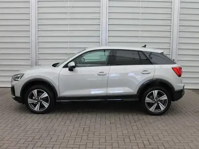 Gebraucht Audi Q2 Advanced Plus 150 PS (110 kW) 2025 Silber SUV