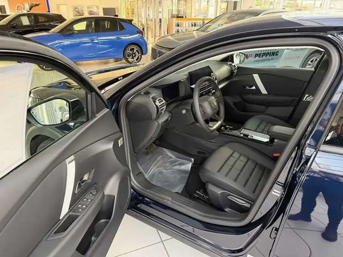 Gebraucht Citroën C4 136 PS (100 kW) 2025 Blau Limousine