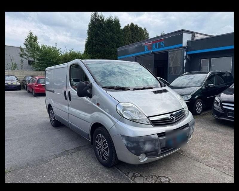 Gebraucht Opel Vivaro 145 PS (106 kW) 2011 Grau Van / Kleinbus
