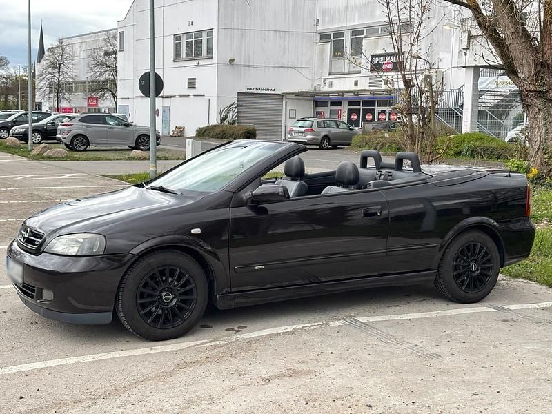 Gebraucht Opel Astra Cabriolet 101 PS (74 kW) 2004 Schwarz Cabrio