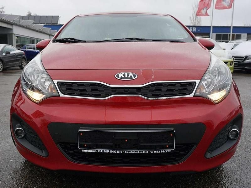 Gebraucht Kia Rio 86 PS (63 kW) 2014 Rot Kleinwagen