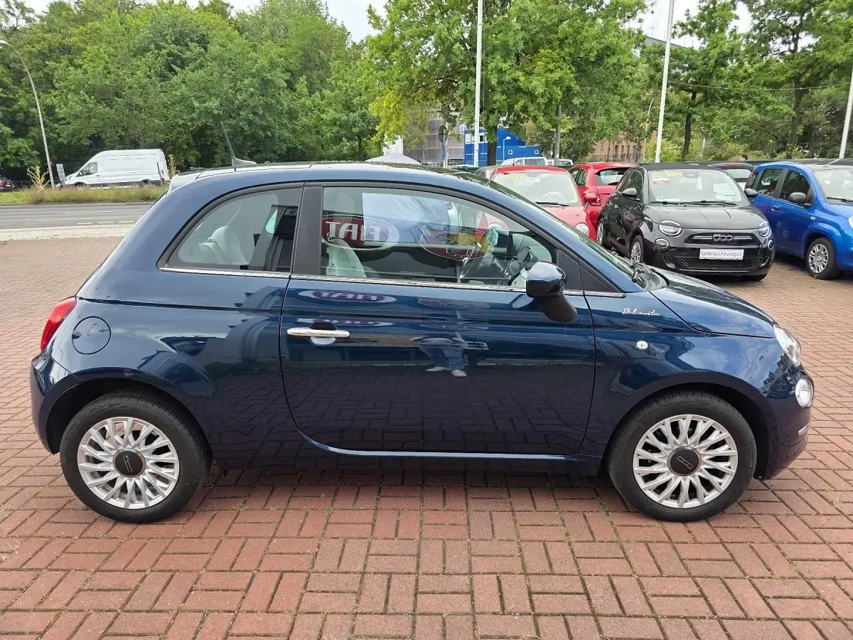 Gebraucht Fiat 500 Dolcevita 71 PS (52 kW) 2022 Blau Kleinwagen