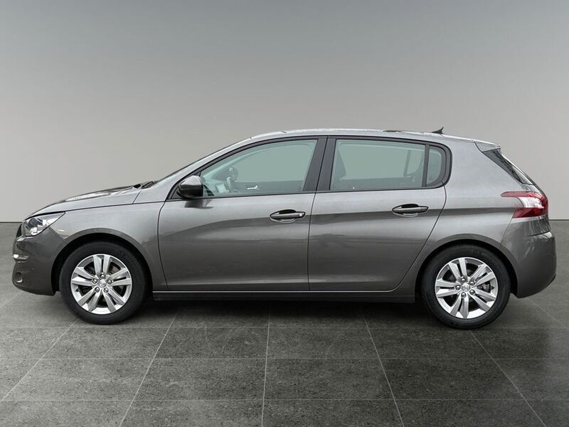 Gebraucht Peugeot 308 Active 131 PS (96 kW) 2016 Grau Limousine