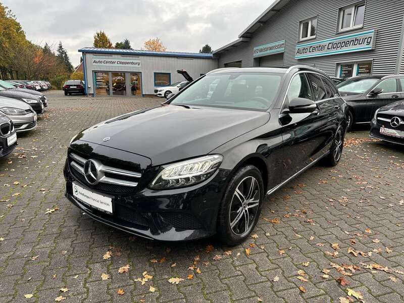 Ung. schwarz unilack Gebraucht 2020 Mercedes C220 Avantgarde Kombi | 22.990 € (Fairer Preis) - Bild 1/4