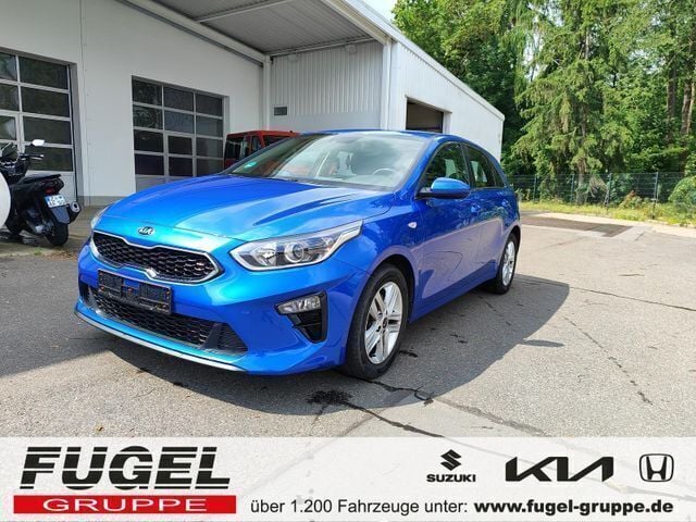 (b3l) blue flame met. Gebraucht 2021 Kia Ceed Limousine | 15.898 € (Fairer Preis) - Bild 1/4