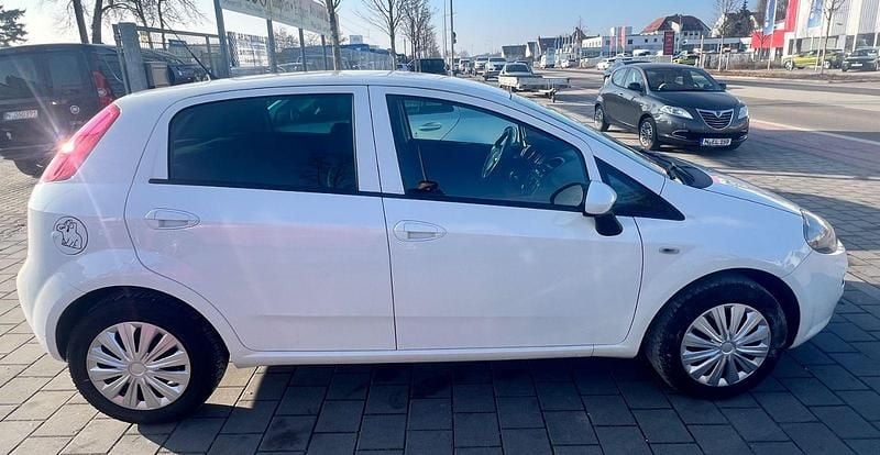 Gebraucht Fiat Punto More 69 PS (50 kW) 2018 Weiß Kleinwagen