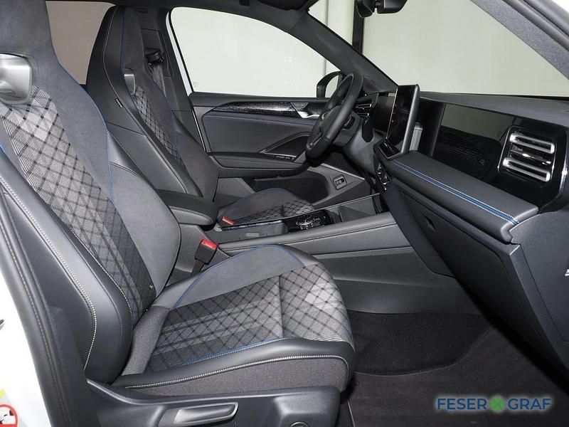 Gebraucht VW Tiguan Style 150 PS (110 kW) 2024 Oryxweiß perlmutteffekt SUV