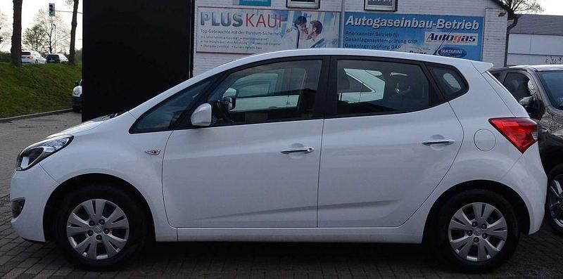 Gebraucht Hyundai ix20 Edition 125 PS (91 kW) 2015 Weiß Kleinwagen