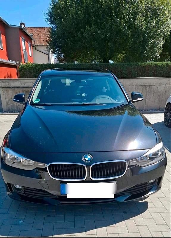 Schwarz Gebraucht 2014 BMW 318 Limousine | 12.000 € (Fairer Preis) - Bild 1/4
