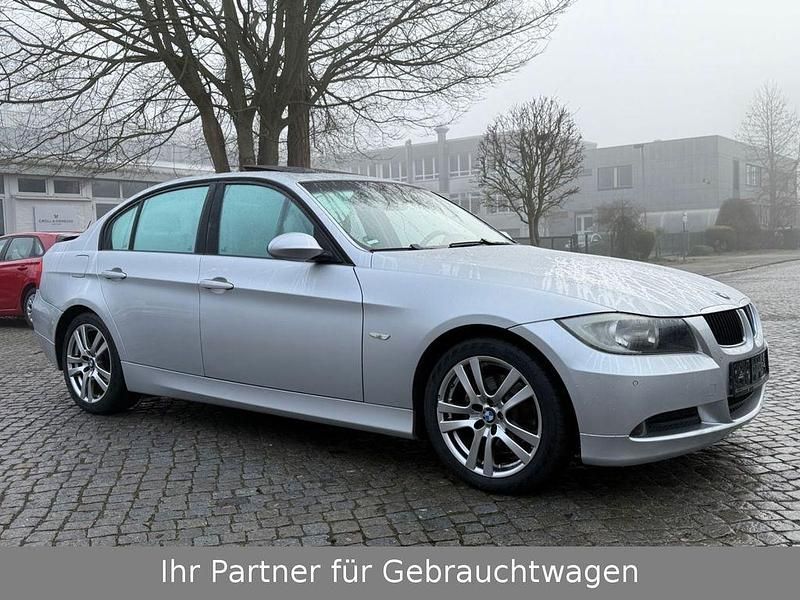 Silber Gebraucht 2008 BMW 318 Sport Line Limousine | 3.990 € (Guter Preis) - Bild 1/4