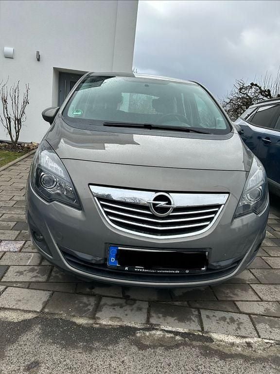 Gebraucht Opel Meriva 120 PS (88 kW) 2010 Braun Van / Kleinbus