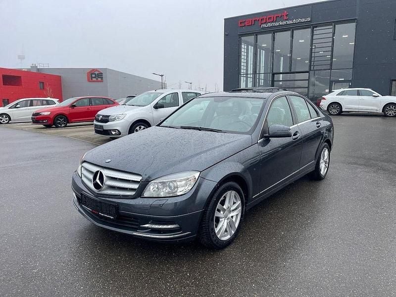 Grau Gebraucht 2010 Mercedes C300 Limousine | 5.890 € (Superpreis) - Bild 1/4