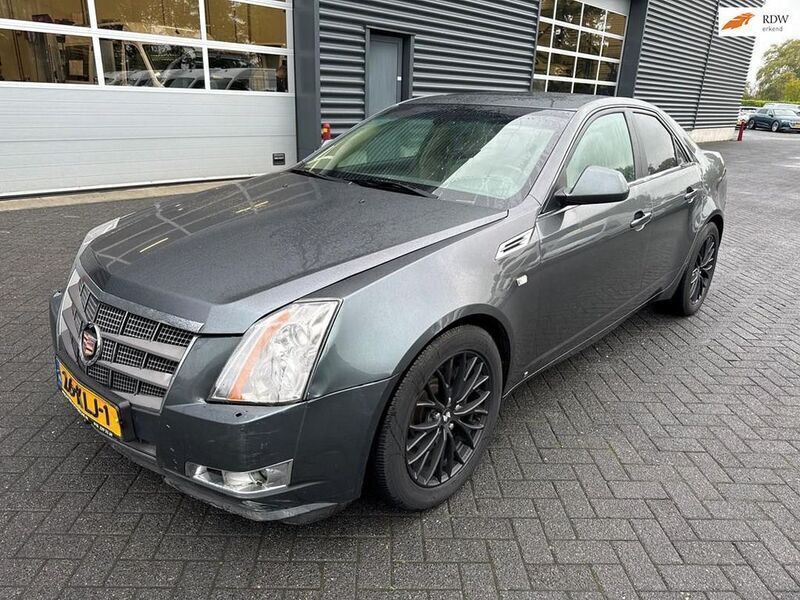 Grau Gebraucht 2010 Cadillac CTS Limousine | 2.999 € - Bild 1/4