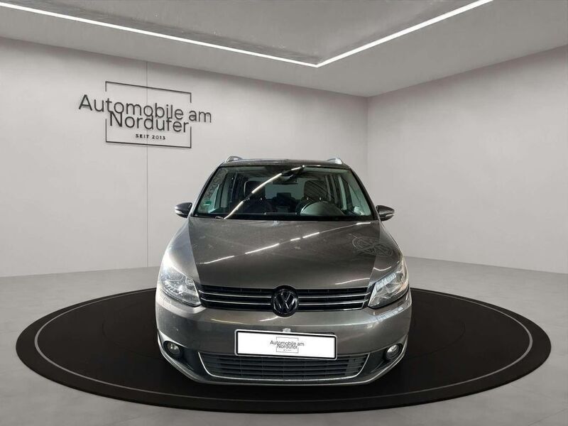 Gebraucht VW Touran 140 PS (102 kW) 2014 Pepper grey metallic Van / Kleinbus