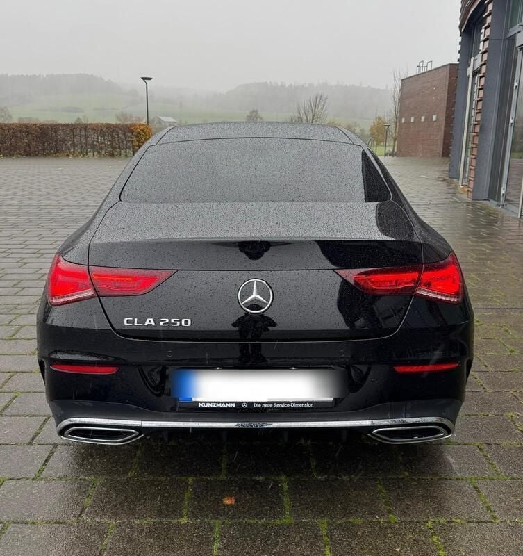 Schwarz Gebraucht 2020 Mercedes 250 AMG Coupé | 28.000 € (Fairer Preis) - Bild 1/4