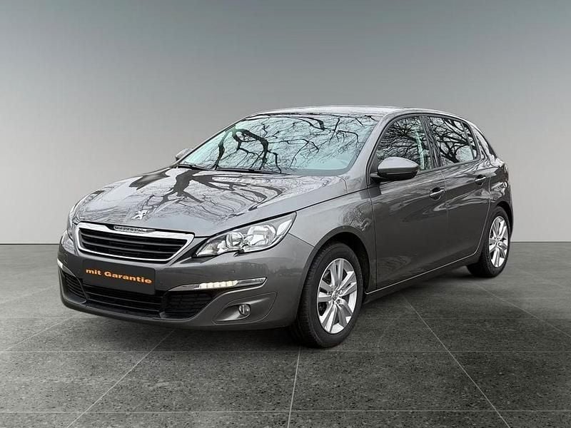 Gebraucht Peugeot 308 Active 131 PS (96 kW) 2016 Grau Limousine