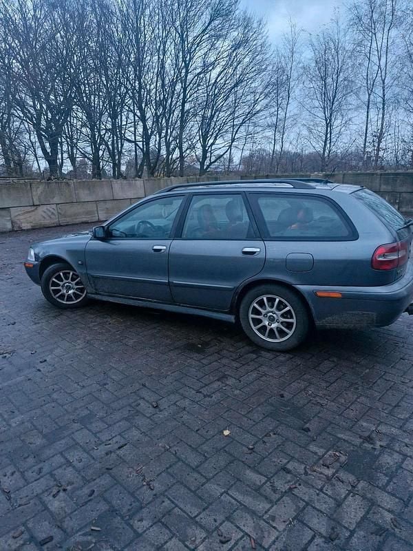 Gebraucht Volvo V40 100 PS (73 kW) 2003 Kombi