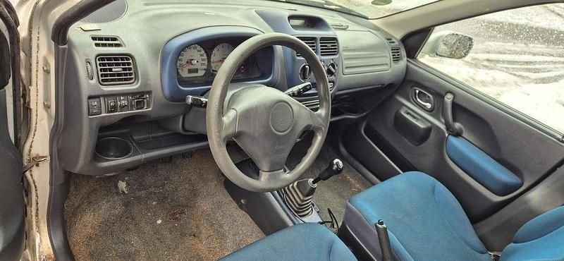 Gebraucht Suzuki Ignis 83 PS (61 kW) 2003 Silber Limousine