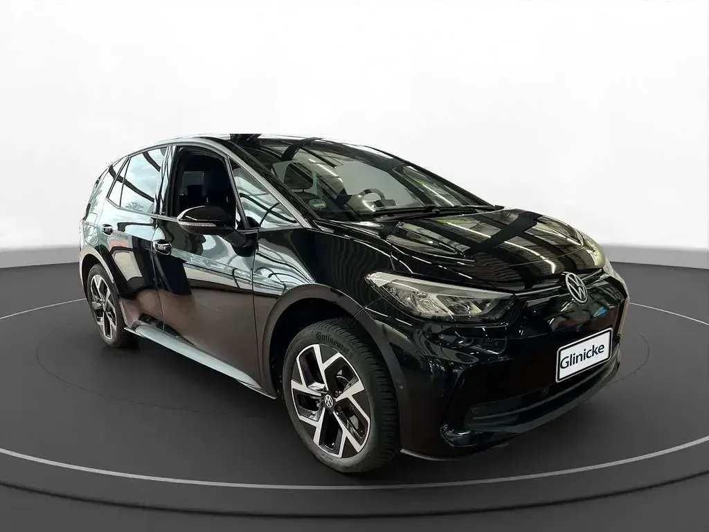 Gebraucht VW ID.3 Pro 150 kW (204 PS) 2024 Grenadillschwarz metallic Kleinwagen