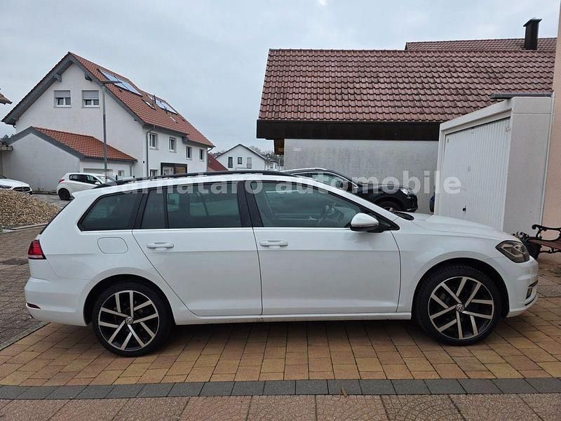 Gebraucht VW Golf VII Highline 150 PS (110 kW) 2018 Weiß Kombi