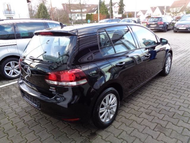 Gebraucht VW Golf VII Move 105 PS (77 kW) 2012 Schwarz Limousine