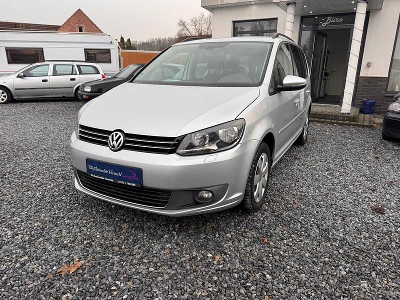 Gebraucht VW Touran 105 PS (77 kW) 2011 Silber Van / Kleinbus