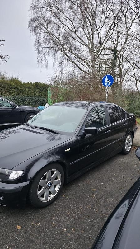 Gebraucht BMW 318 146 PS (107 kW) 2001 Schwarz Limousine
