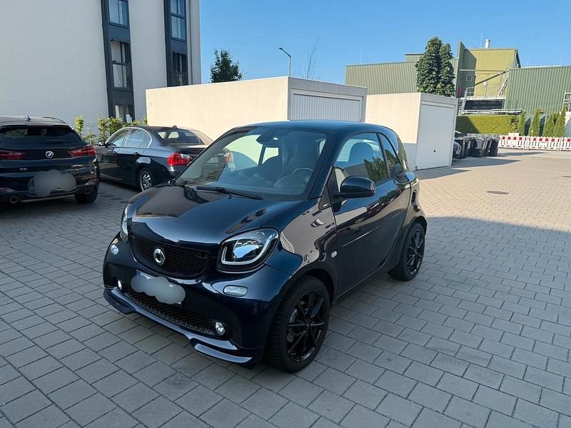 Blau Gebraucht 2017 Smart ForTwo Coupé Kleinwagen | 14.600 € (Etwas zu teuer) - Bild 1/4