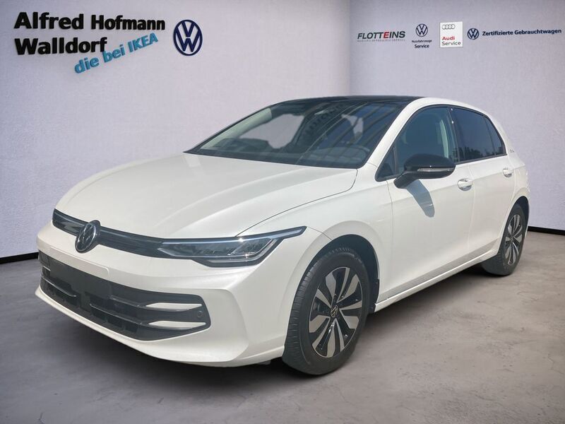 Weiß Gebraucht 2024 VW Golf VIII Goal Limousine | 34.759 € (Fairer Preis) - Bild 1/4